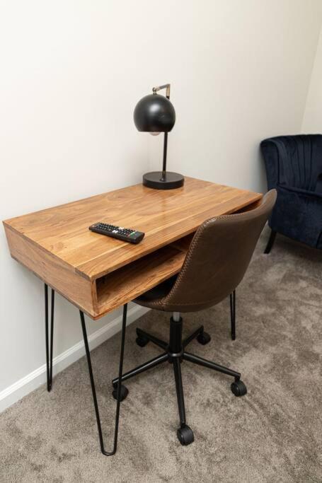 New Spacious 3 Bedroom Suite Garage Parking Free Wi-Fi Office Space And Patio View Duluth Esterno foto